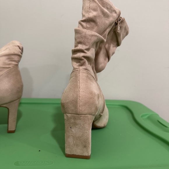 Boots - Picture 2 of 3